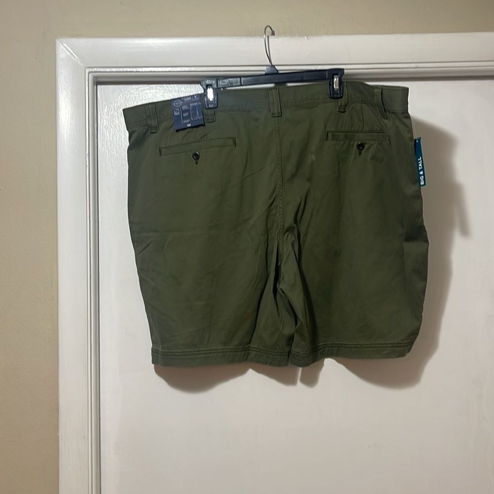 Green Cargo Shorts with Classic Design NWT st johns bay size 54 - Picture 3 of 6